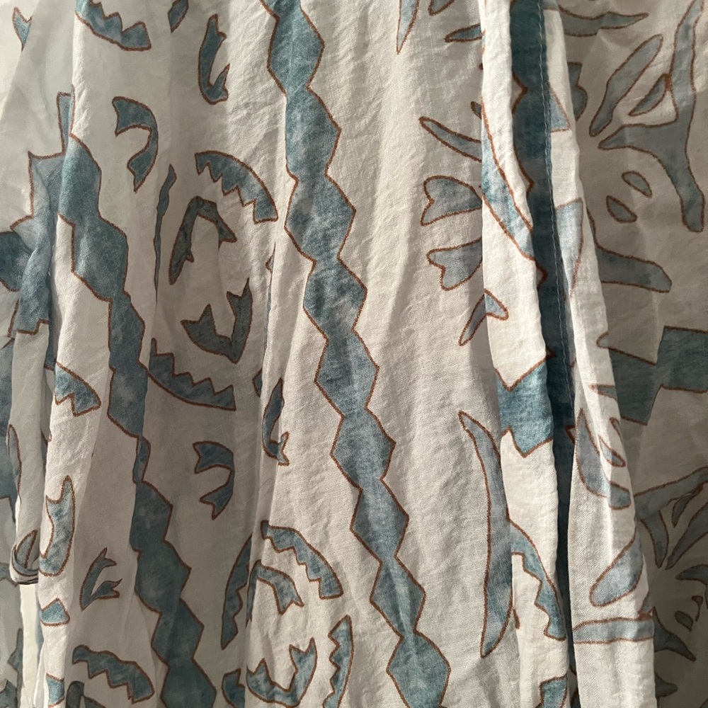 2X Koi Blue and White Patterned Kimono - Picture 3 of 4
